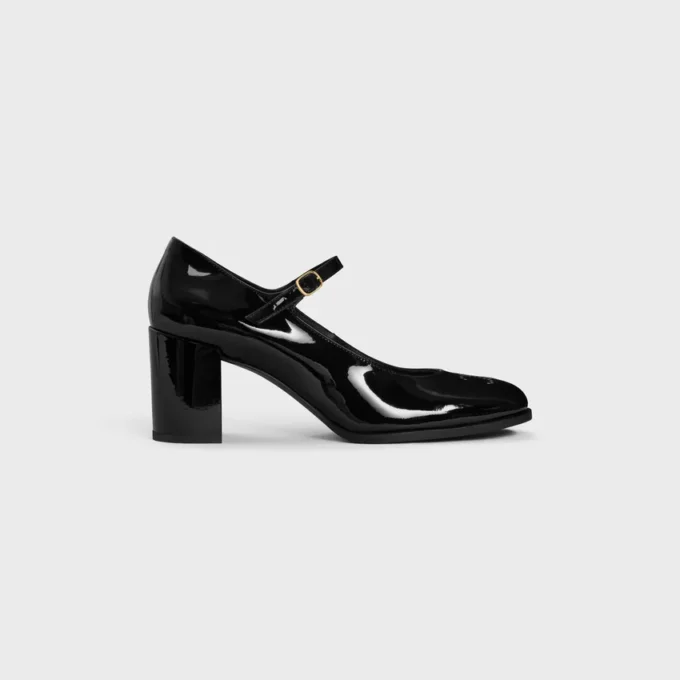 Zapatos CELINE Lily Perforated Triomphe Babies en piel de becerro charol Zapatos CELINE Lily Perforated Triomphe Babies en piel de becerro charol